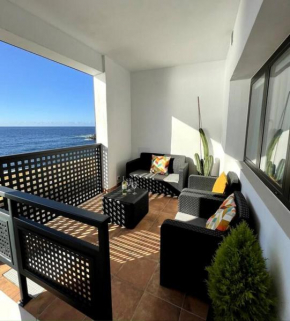 Moderno apartamento frente al mar